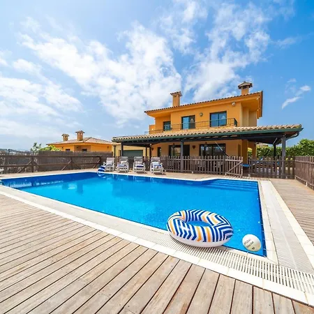 Villa Margot Lux, Ideal Familias, Piscina & Aircon *